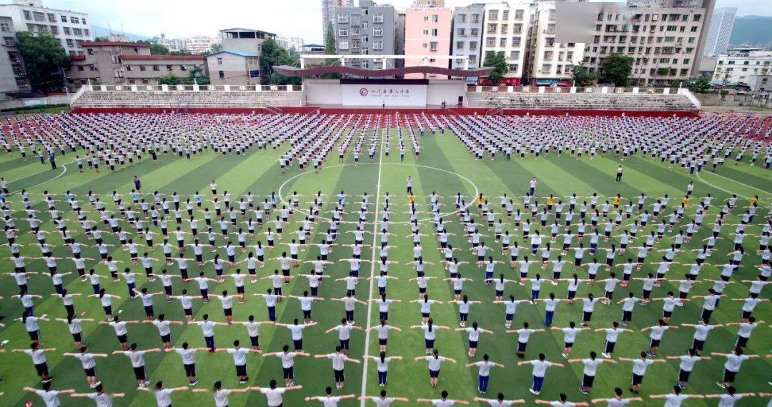 四川省广元中学看百年学府的文明模样