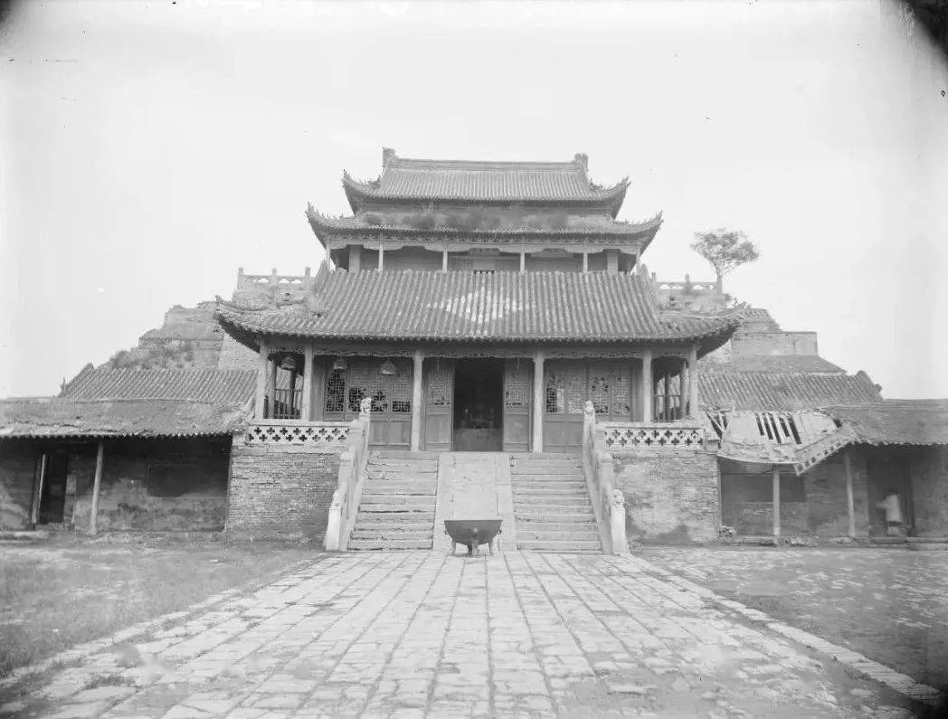 开封 龙亭kaifeng view from longting toward iron pagoda龙亭市