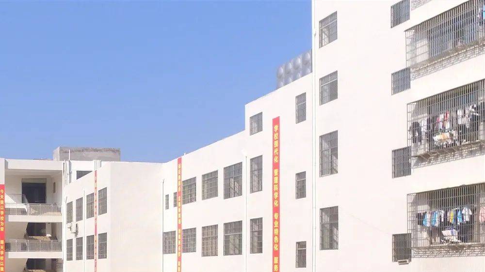 科技学校招聘宿舍管理员三名_于都