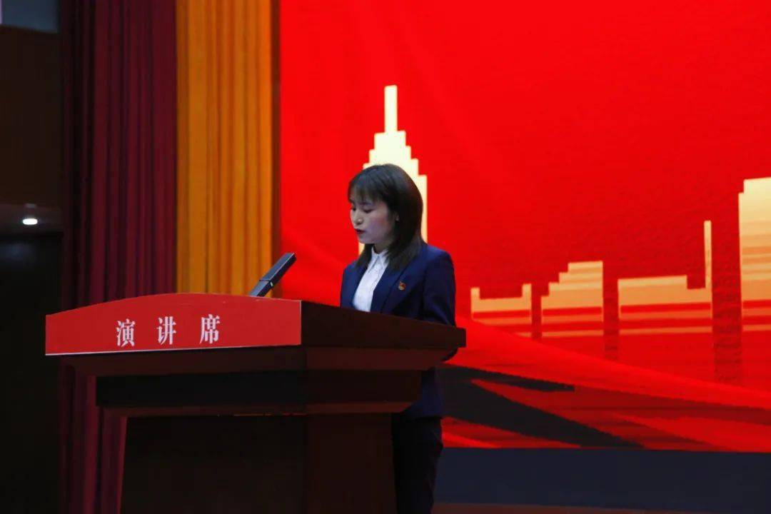 古蔺县住建局召开2020年工作总结大会_邱中华