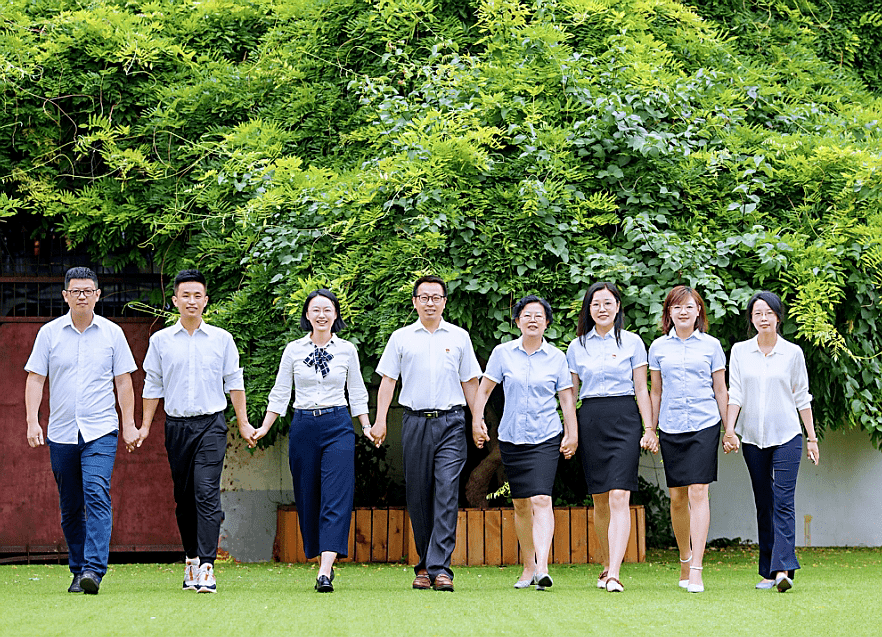 除夕送祝福!滨城家长会携大连三十余位中学校长,为全市学子拜~年~啦