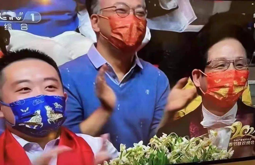 春晚口罩,五菱造!