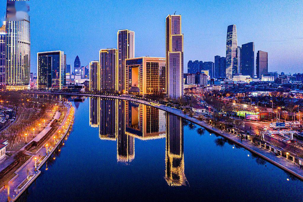 天津:津门津塔夜景迷人