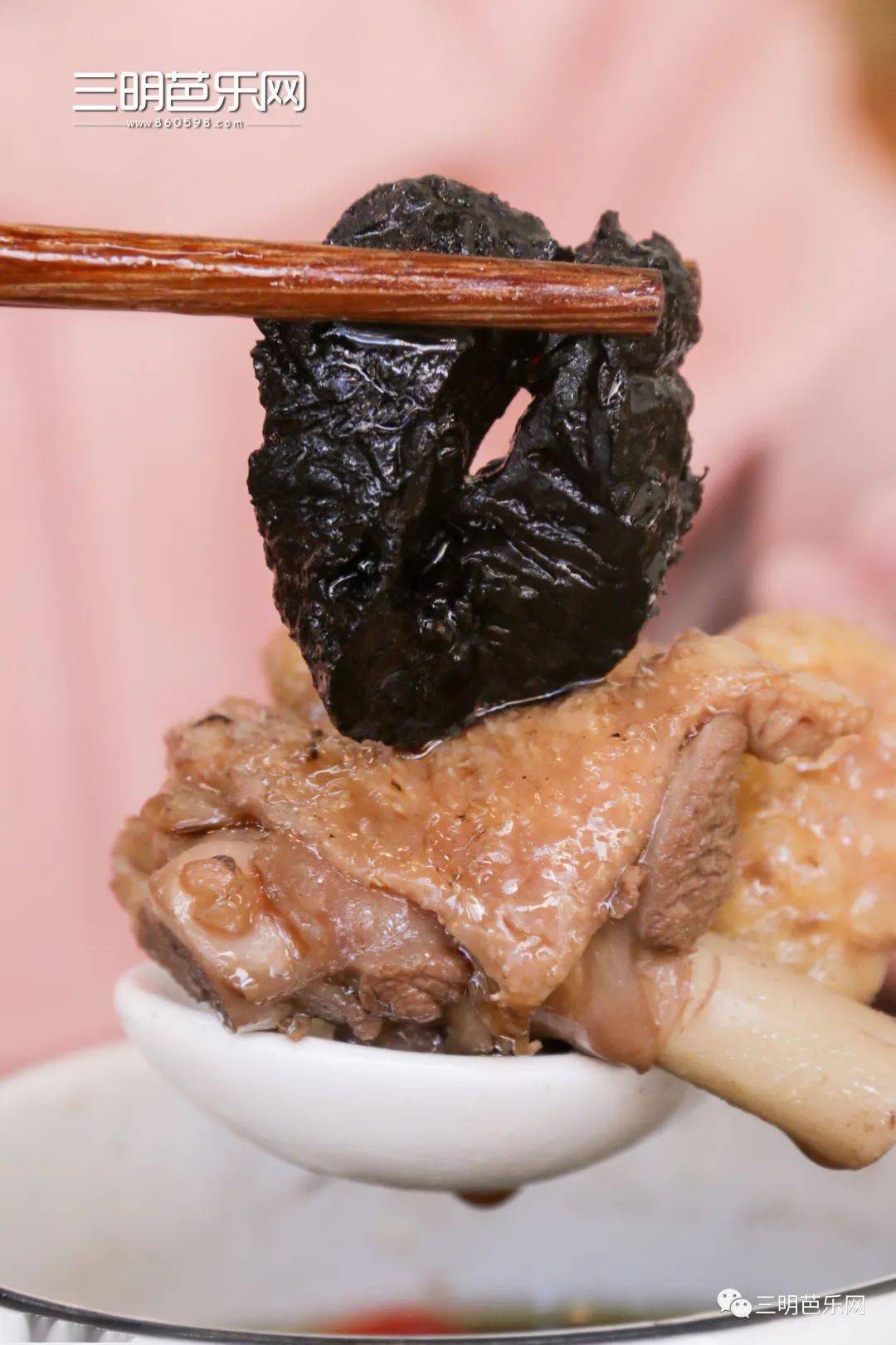 黄精土鸡汤