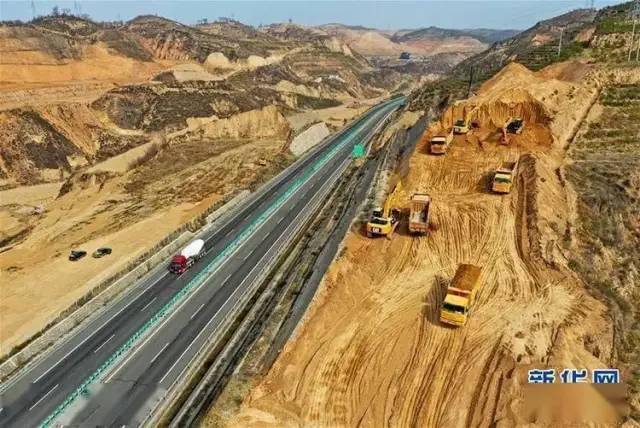 静乐丰润至兴县黑峪口高速公路是山西省高速公路网规划"三纵十二横