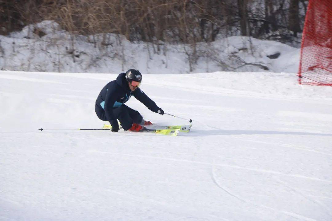 雪友福利~松花湖补雪造雪进行时!_滑雪