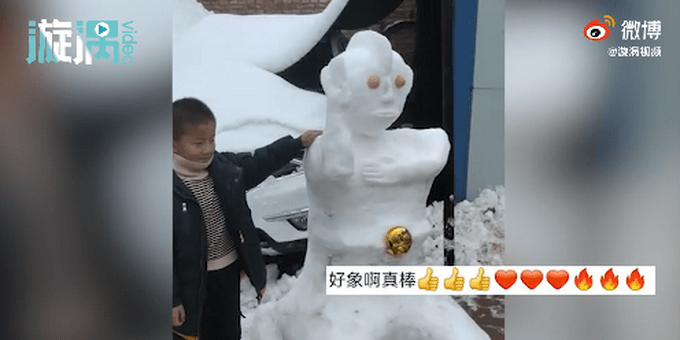 美发模特,奥特曼……多地大雪,网友开启雪人狂欢