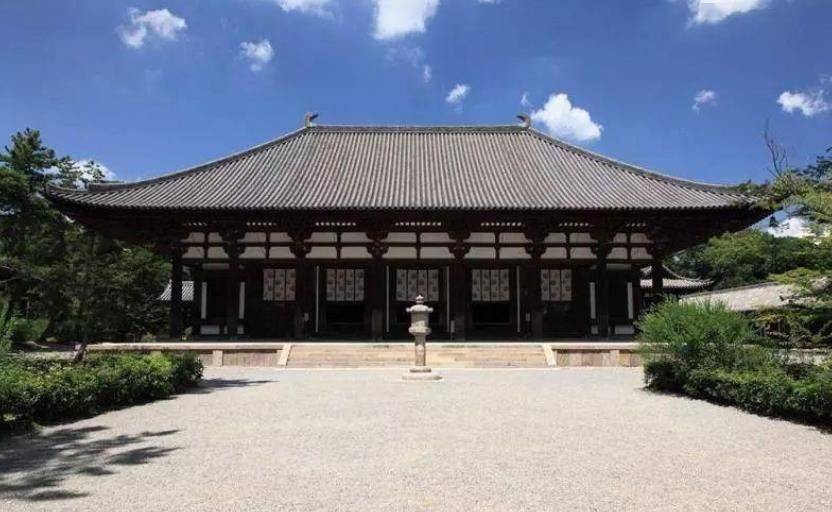 日本唐招提寺鉴真和尚坐像,被日本奉为国宝,每年只开放3天时间