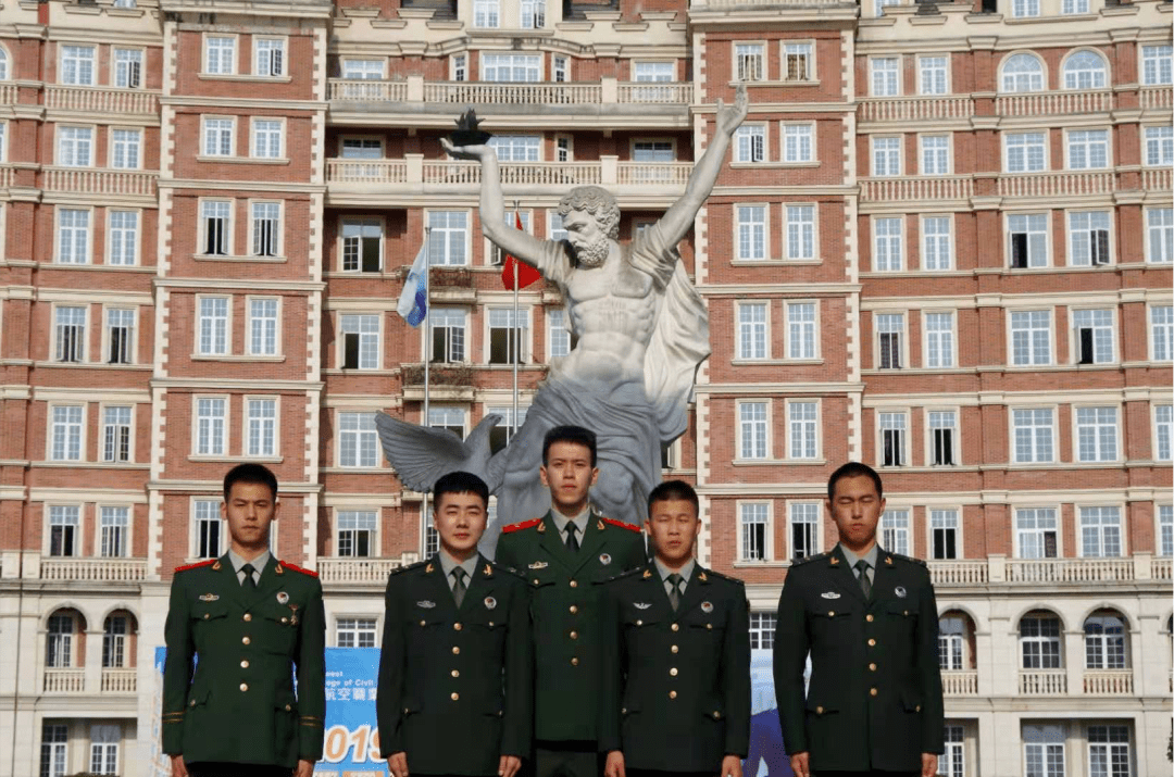 在西航从中国武警部队到时丰物流西航学长邵博文从心出发斗志昂扬