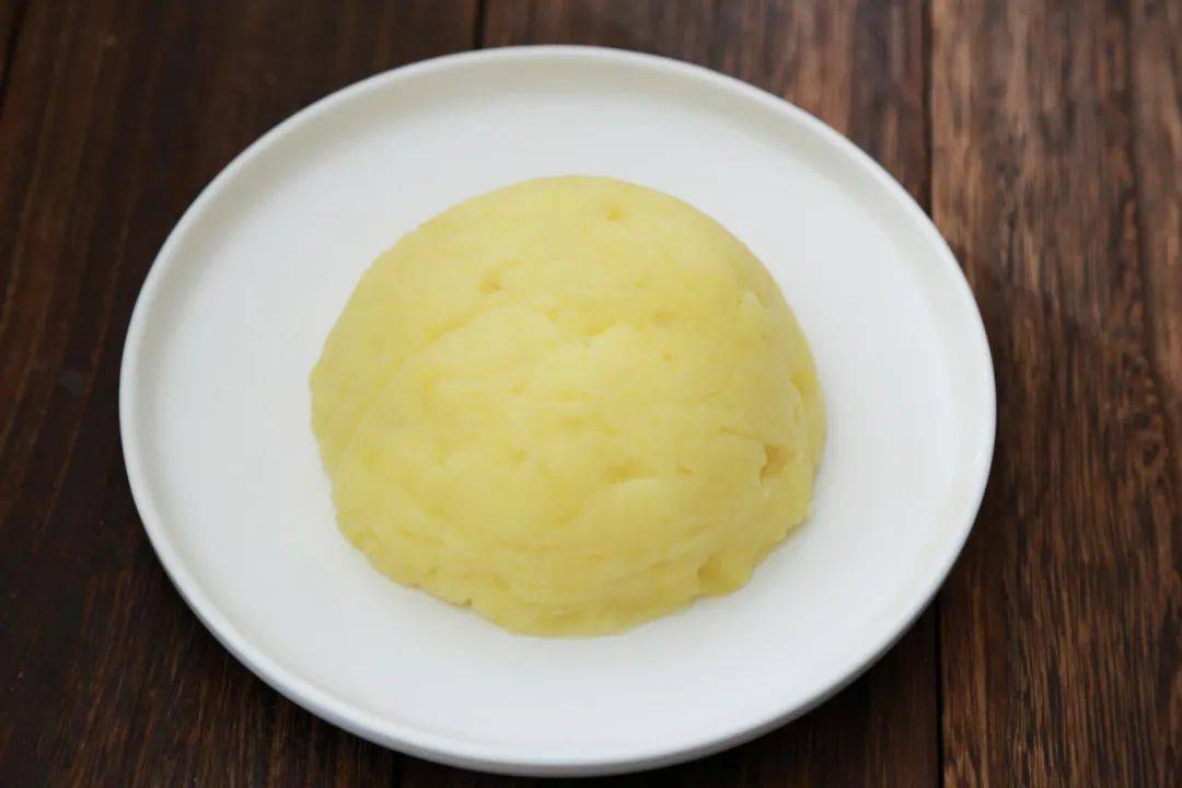 百丽国际:一种新式土豆做法带给你新的口感美观诱人