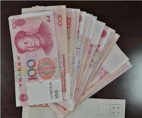 中国好人武超5000元现金捐给宝鸡创文一线工作者