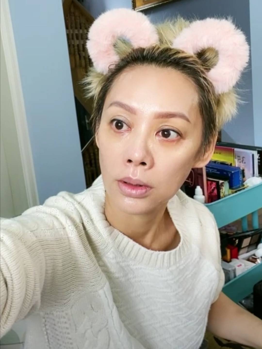 48岁宁静素颜显老态,眼球突出太瘆人,开完美颜也遮不住皮肤松弛