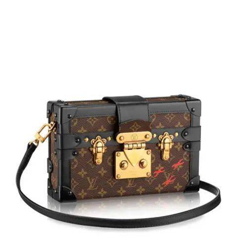 欧阳娜娜 手袋:lv coussin lv盒子包,neverfull等等款式都是今天时尚