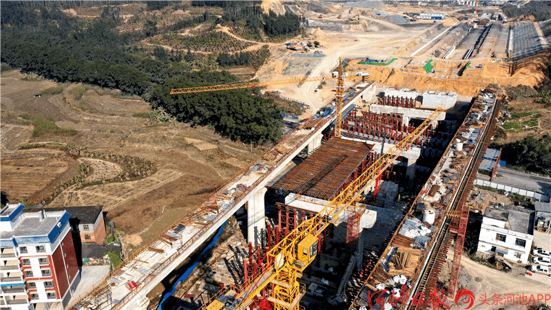 这个高铁站建设如火如荼,距环江县城仅16公里