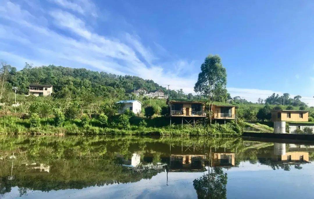 地址:重庆市巴南区松木嘴 门票:免费 自驾:高德地图导航搜索松木嘴.