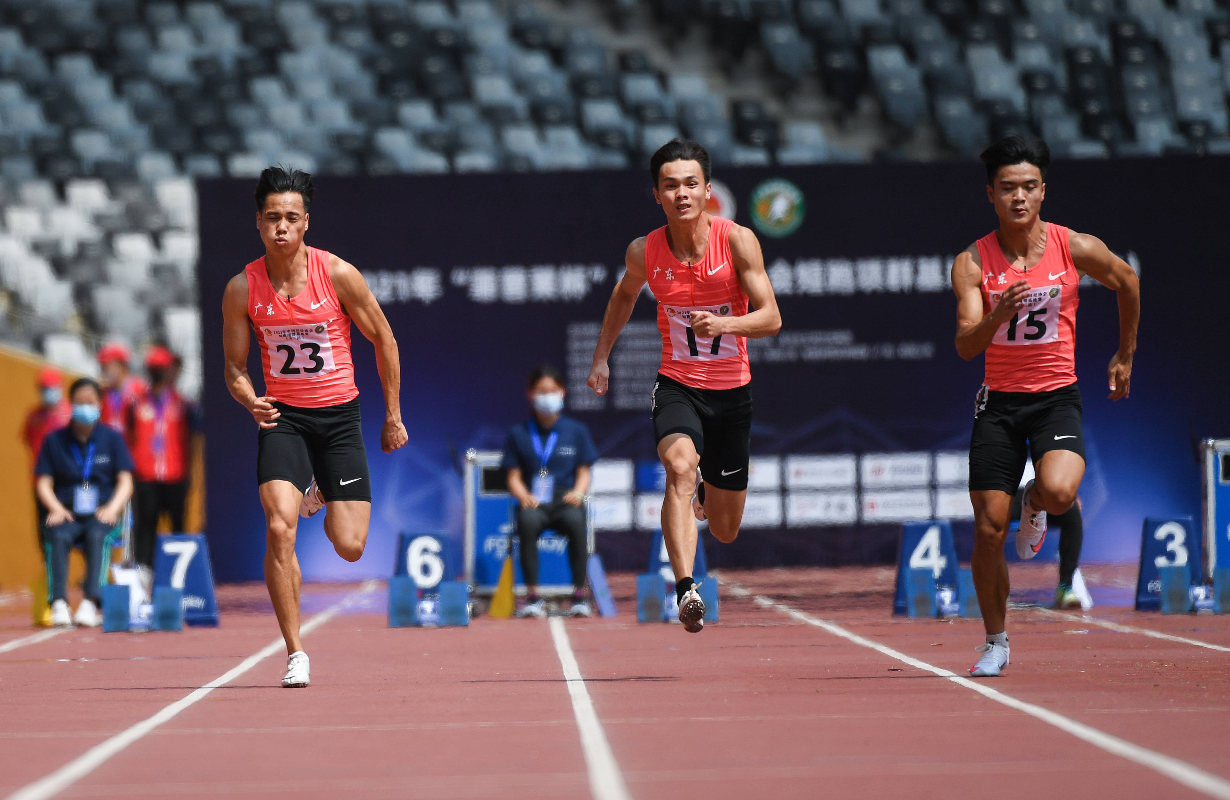 3月20日,广东队选手梁小静在女子组60米决赛中.