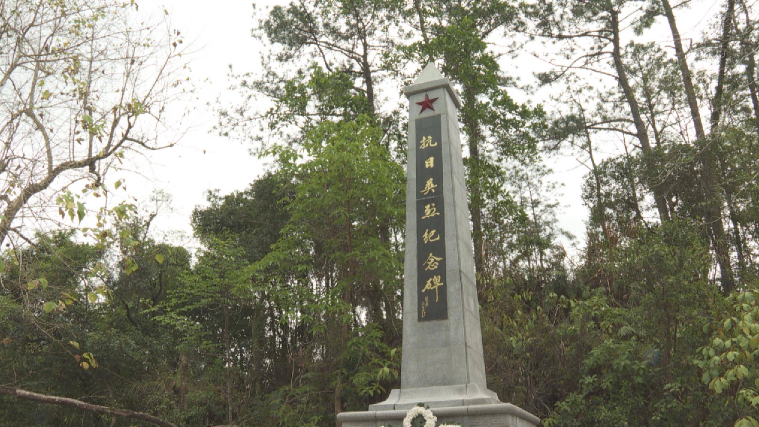 香港各界民众在乌蛟腾抗日英烈纪念碑举行活动缅怀先烈_村民