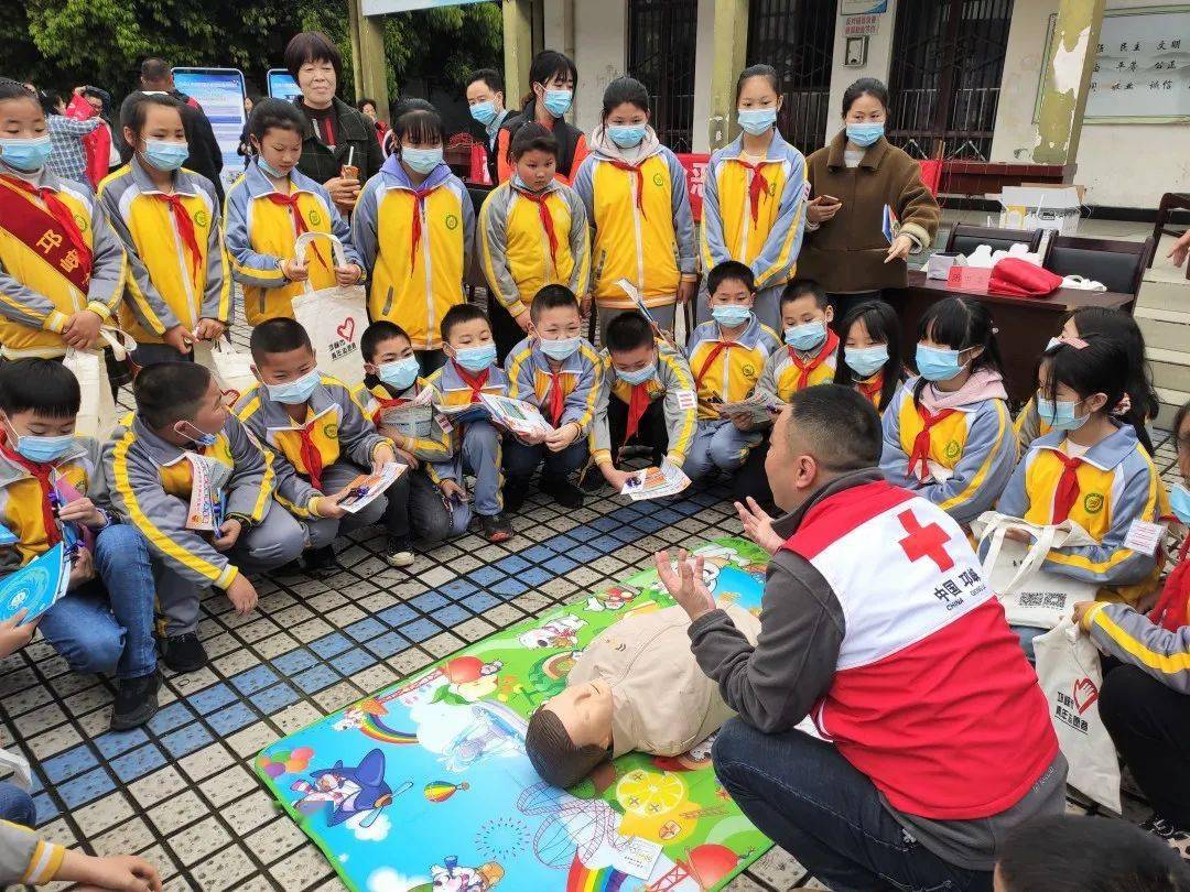 科技之春 || 桑园小学参加邛崃市科普月活动