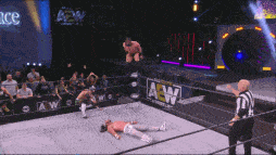 aew:拳王泰森ko重拳,y2j惨遭围殴!魔蝎发威,最后无规则赛太硬核了