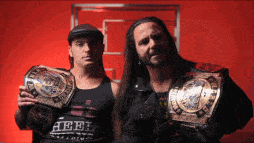 我们意识到了,肯尼是我们的家人,而唐的话也让我们意识到,从前那个在