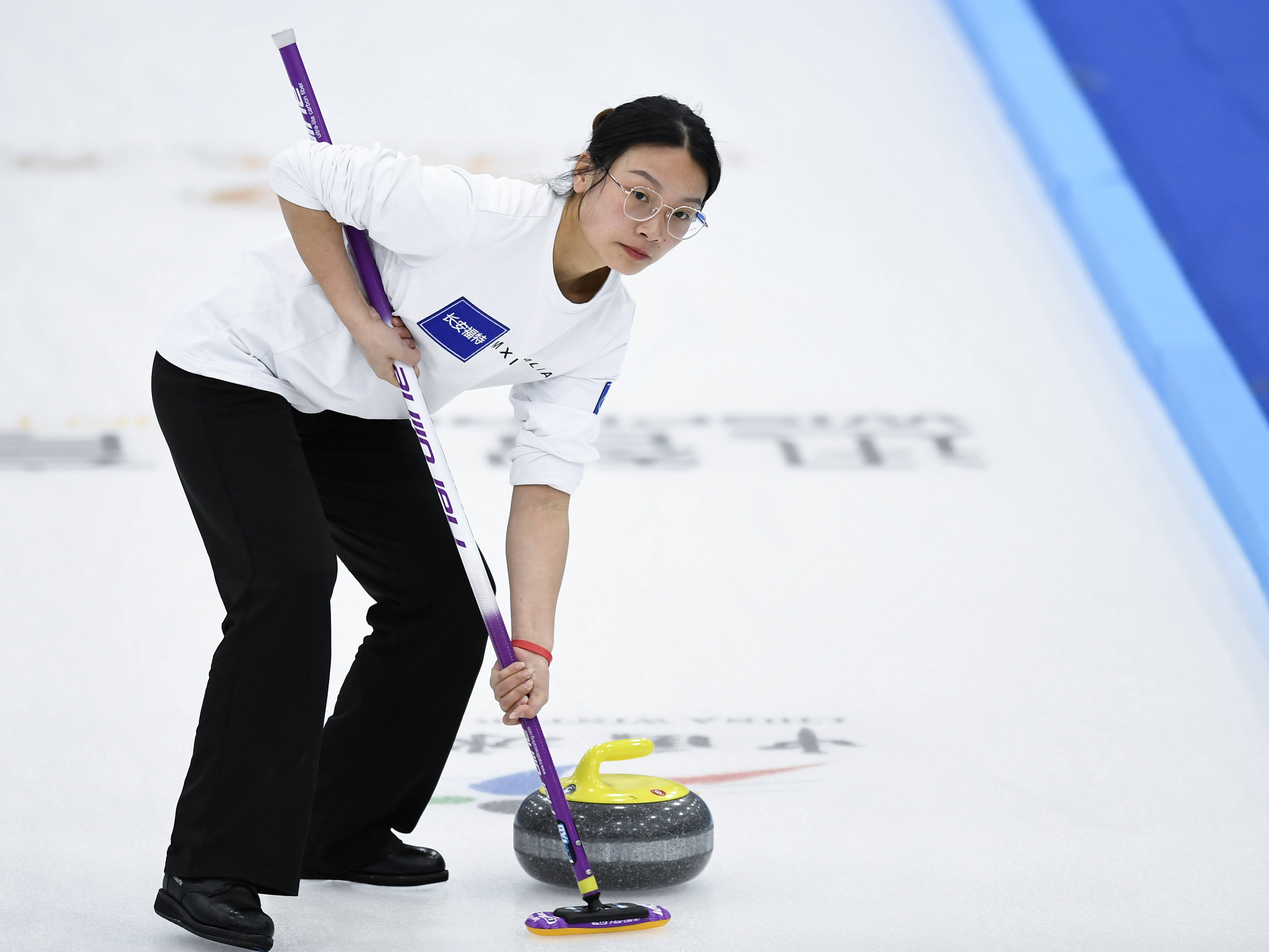 冰壶—中国公开赛:中国一队胜贵州队_比赛