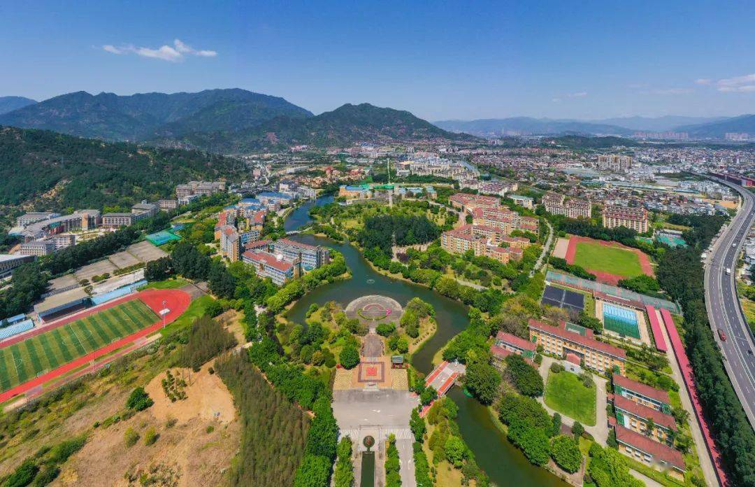 福州大学城立足新起点,加快片区重点区域,主要道路沿线景观环境提升和