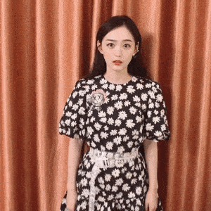 不过o姐就喜欢这样充满活力(中二)的女生,我猜看到这里的你也一定爱上