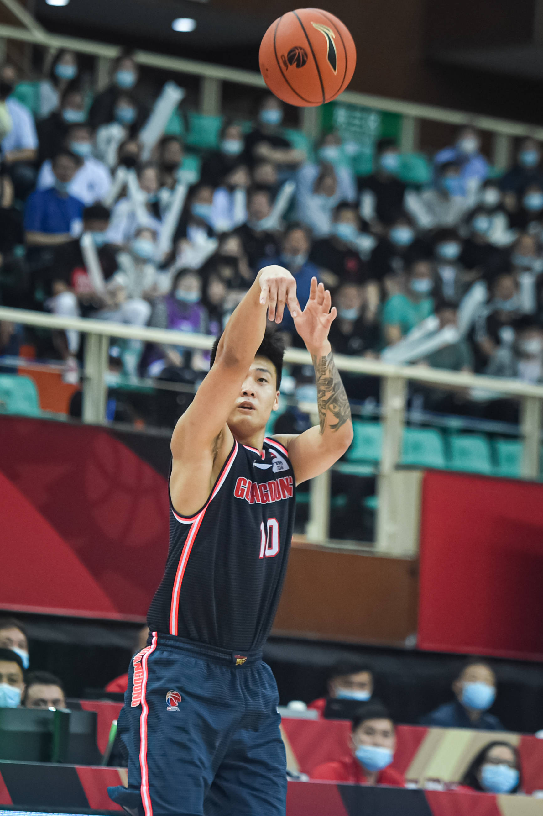 篮球——cba季后赛:广东东莞大益队晋级总决赛