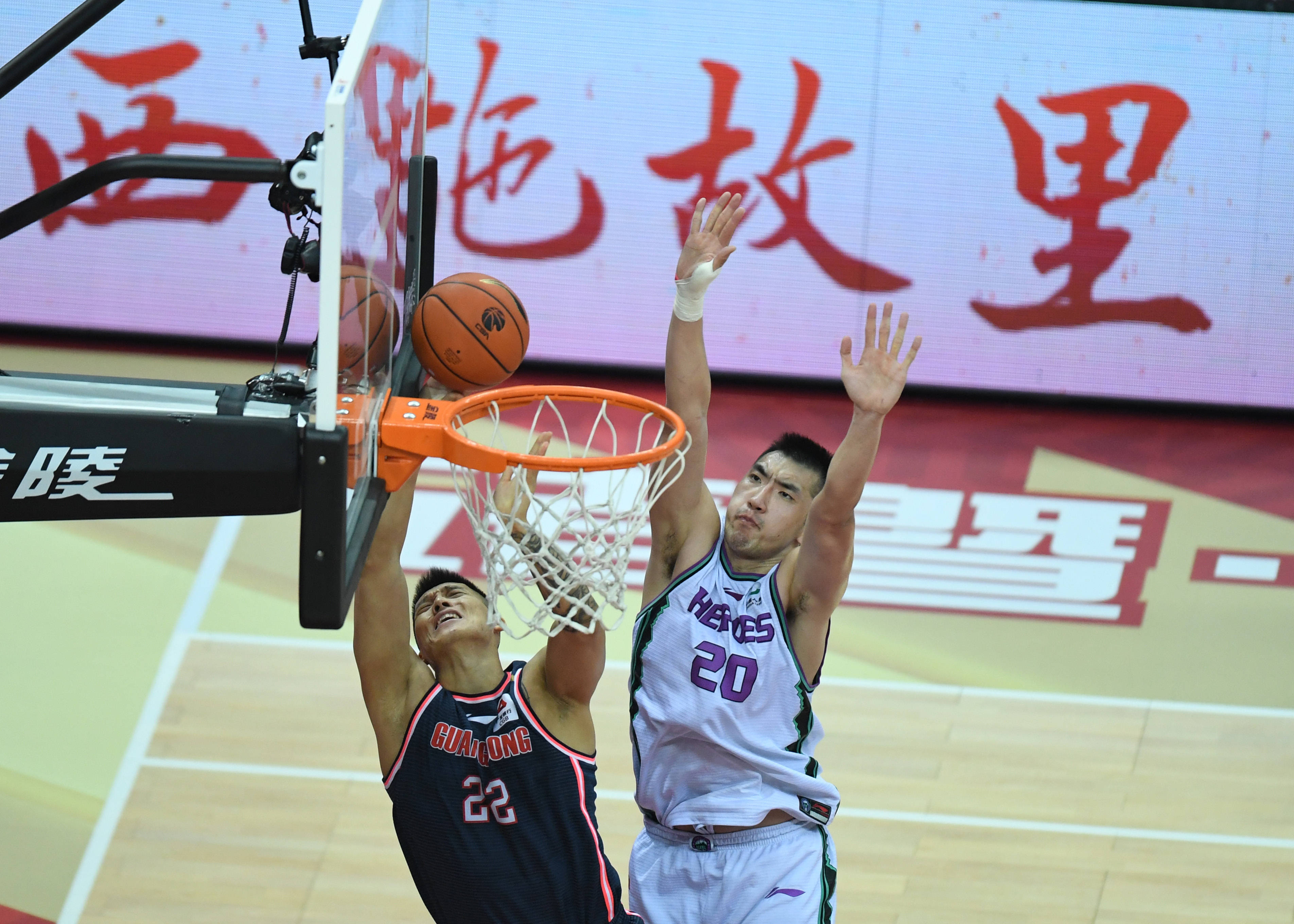 篮球——cba季后赛:广东东莞大益队晋级总决赛