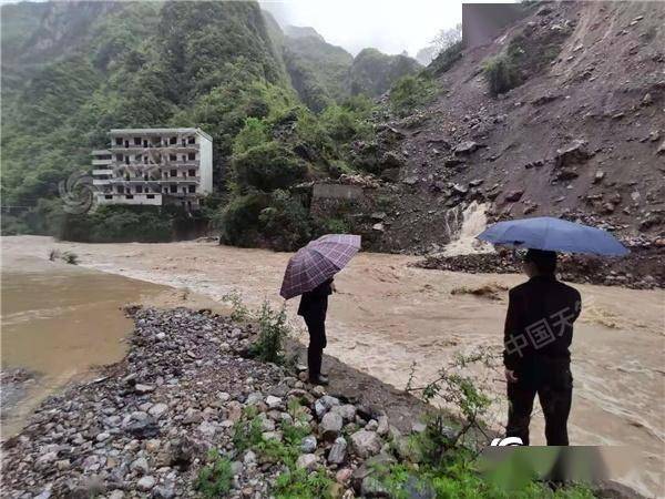 万源市遭遇2021年首场区域性暴雨过程 多地出现滑坡,崩塌等次生灾害