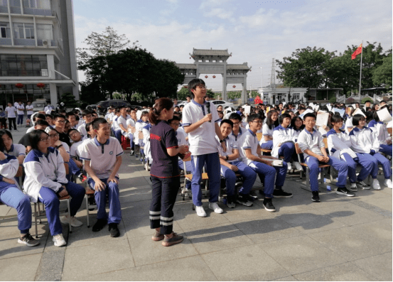 濠头中学宣教活动—人防知识宣 讲