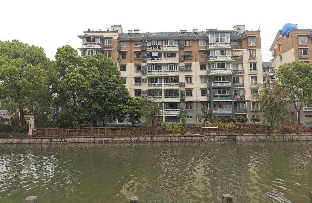 万寿桥二个区块现已基本完成;广德小区,城建公寓,育才东苑三,丽华公寓