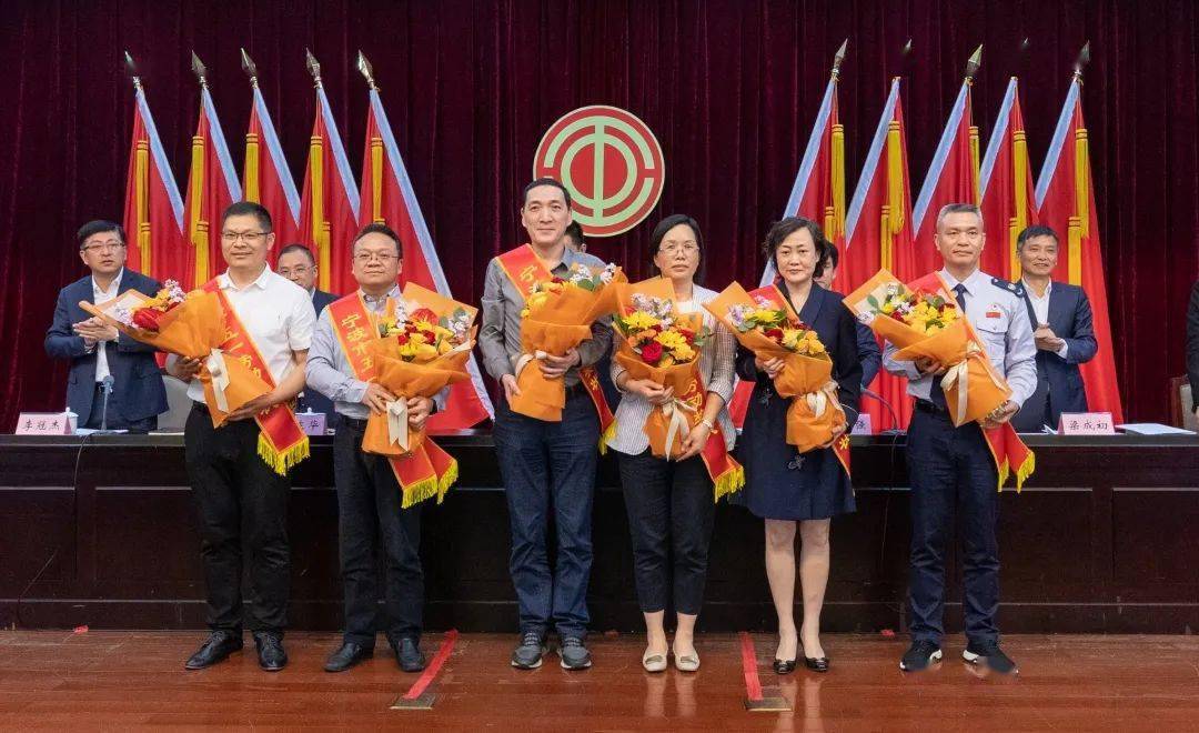 今天海曙隆重表彰