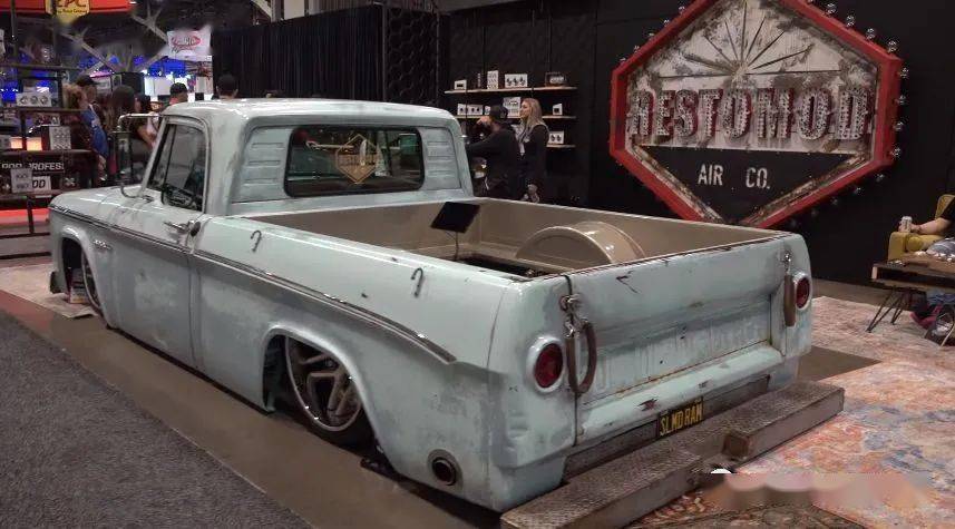 64l392hemiv8的1964道奇d100肌肉皮卡22寸金色轮圈低趴的很彻底酷乐