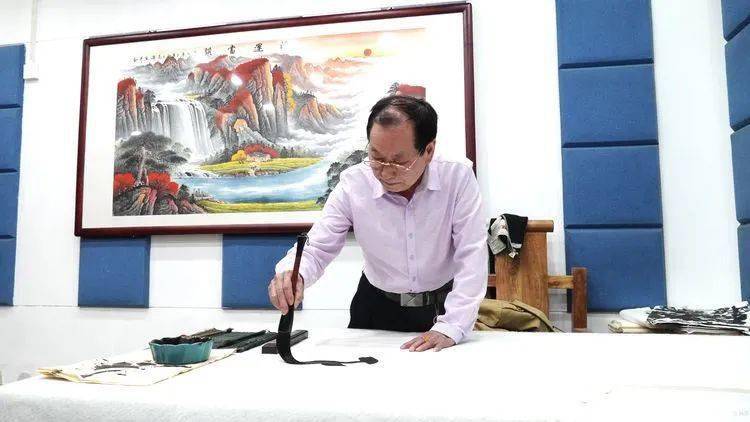 五一节拜访洛阳戏曲艺术家郑庆恩巧遇洛阳书法家秦玉恒