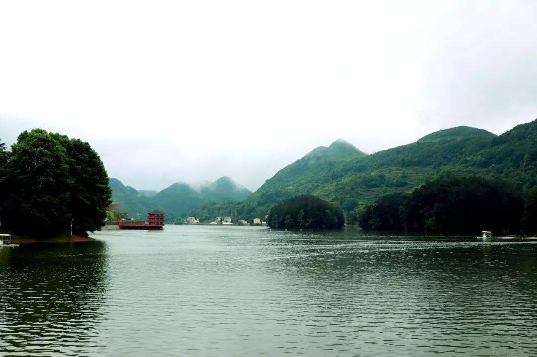 绥阳卧龙湖让你领略一池湖水的风情