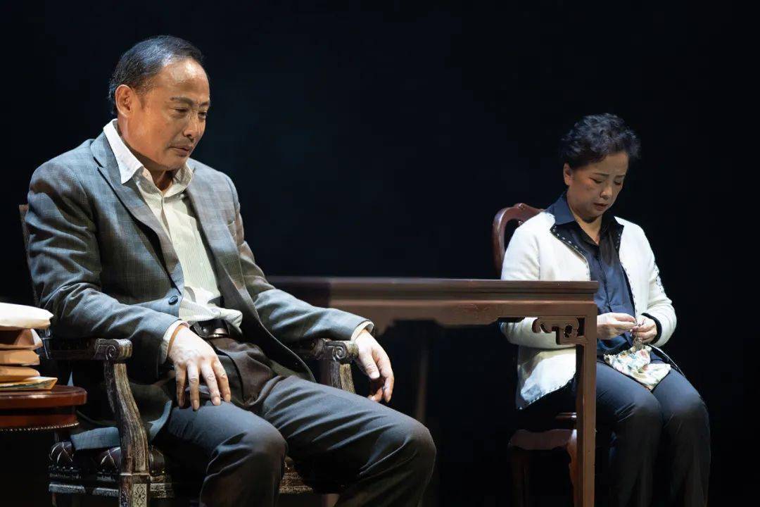 周野芒,宋忆宁,钱程携手拉开话剧《家客》全国巡演帷幕!