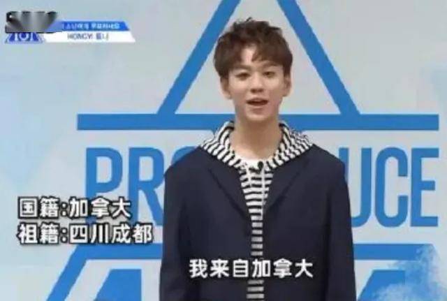 余景天确实是加拿大长大的, 温哥华的家里是独栋豪宅,停着百万豪车