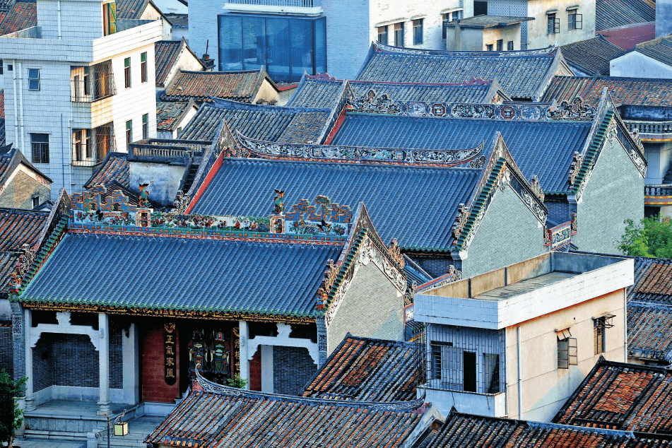 凤凰古村是文天祥后人聚居地,始建于宋末元初大德年间,距今已有700多