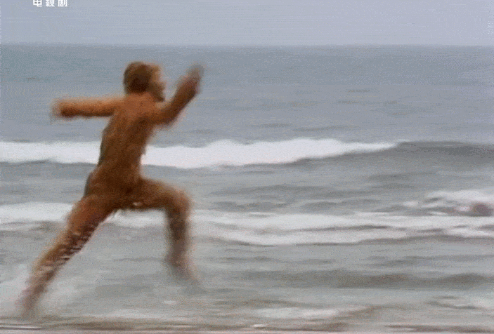 孙悟空在海边戏水的经典一幕而是模仿了电视剧《西游记》中身穿jk裙