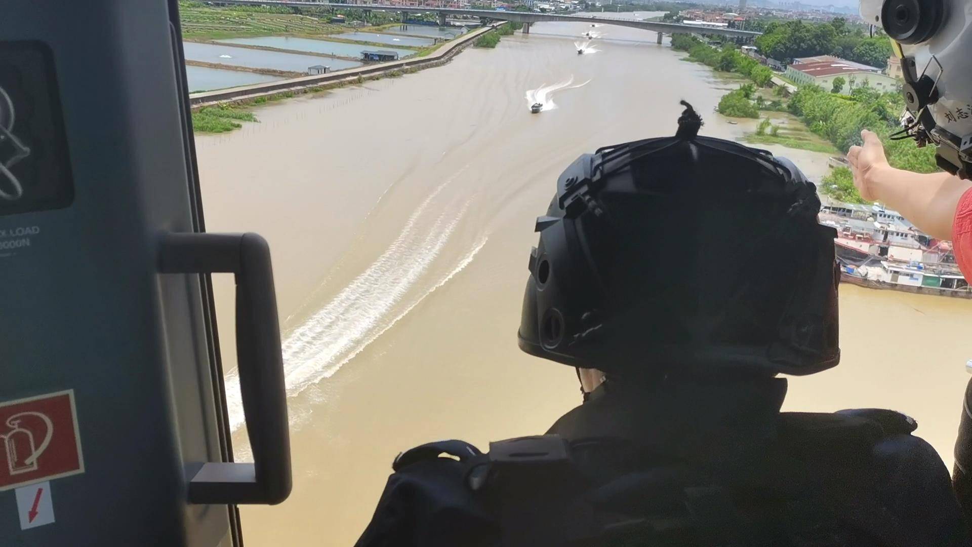 堪比大片广州警方海陆空联动捉大飞