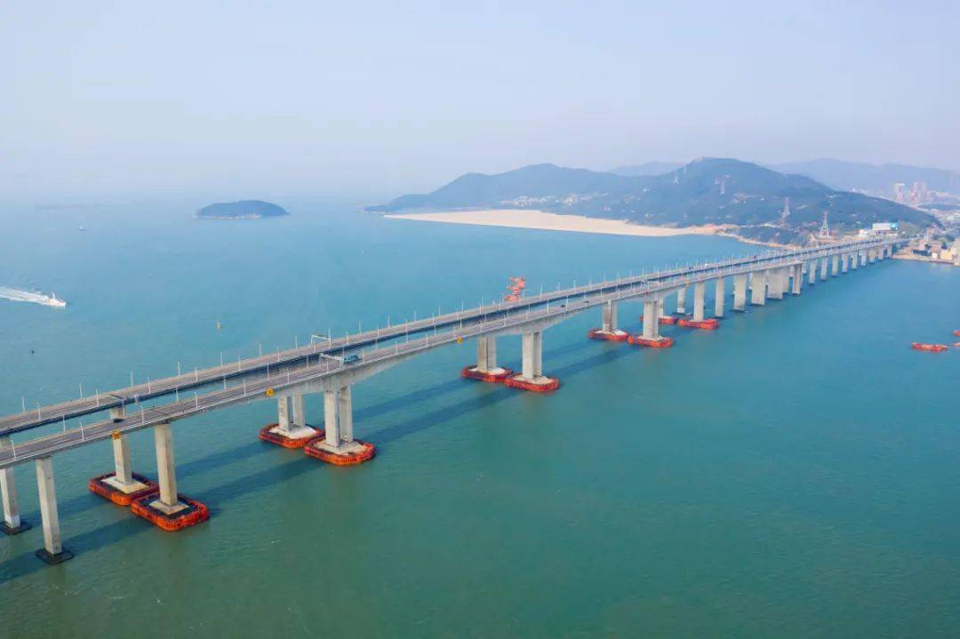 项目施工需要 5月28日至5月31日期间 平潭海峡大桥桥区及其附近水域
