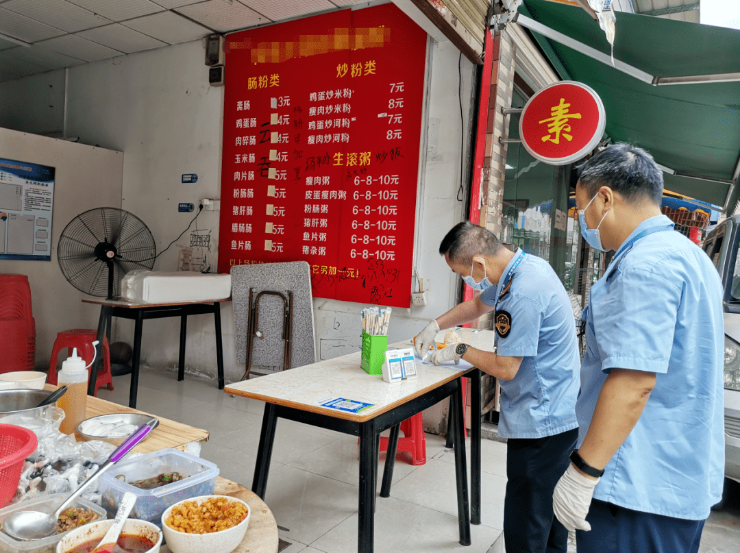 揪心禁止堂食区域还有餐馆这样干