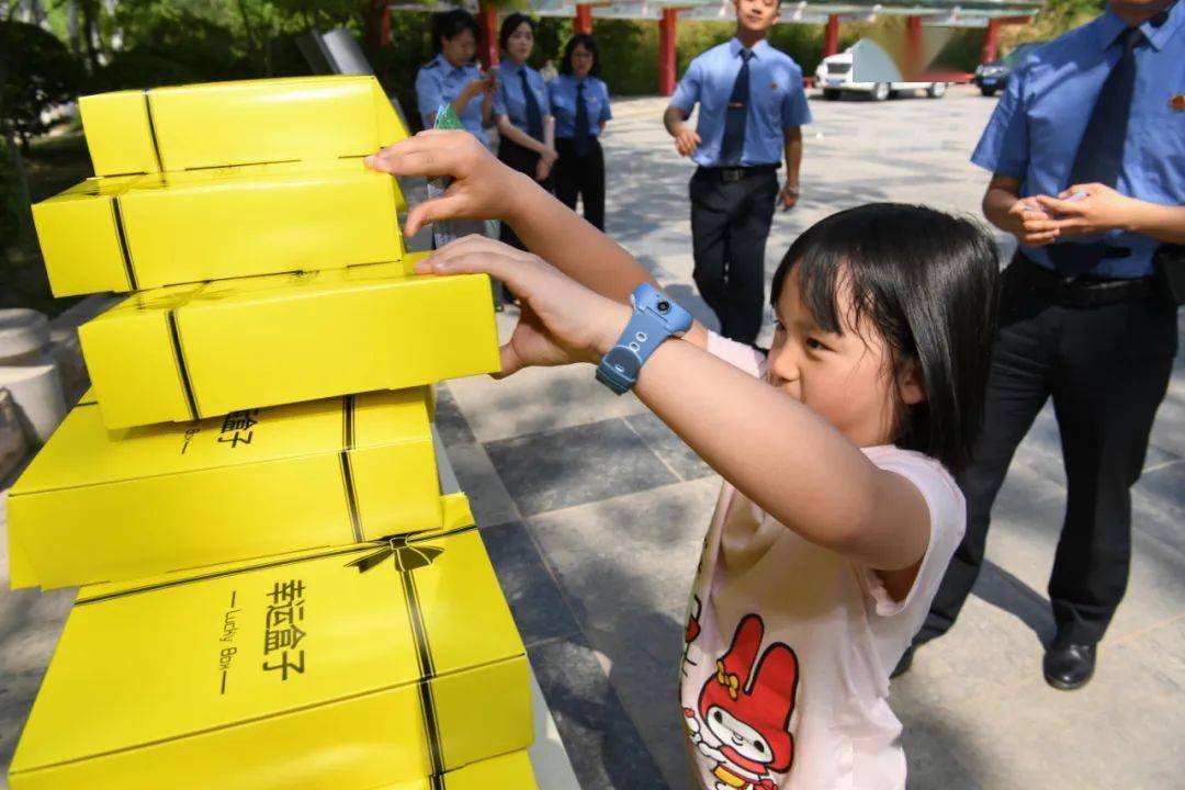 【政法队伍教育整顿】拆盲盒 学知识 红桥区检察院寓教于乐推进青少年