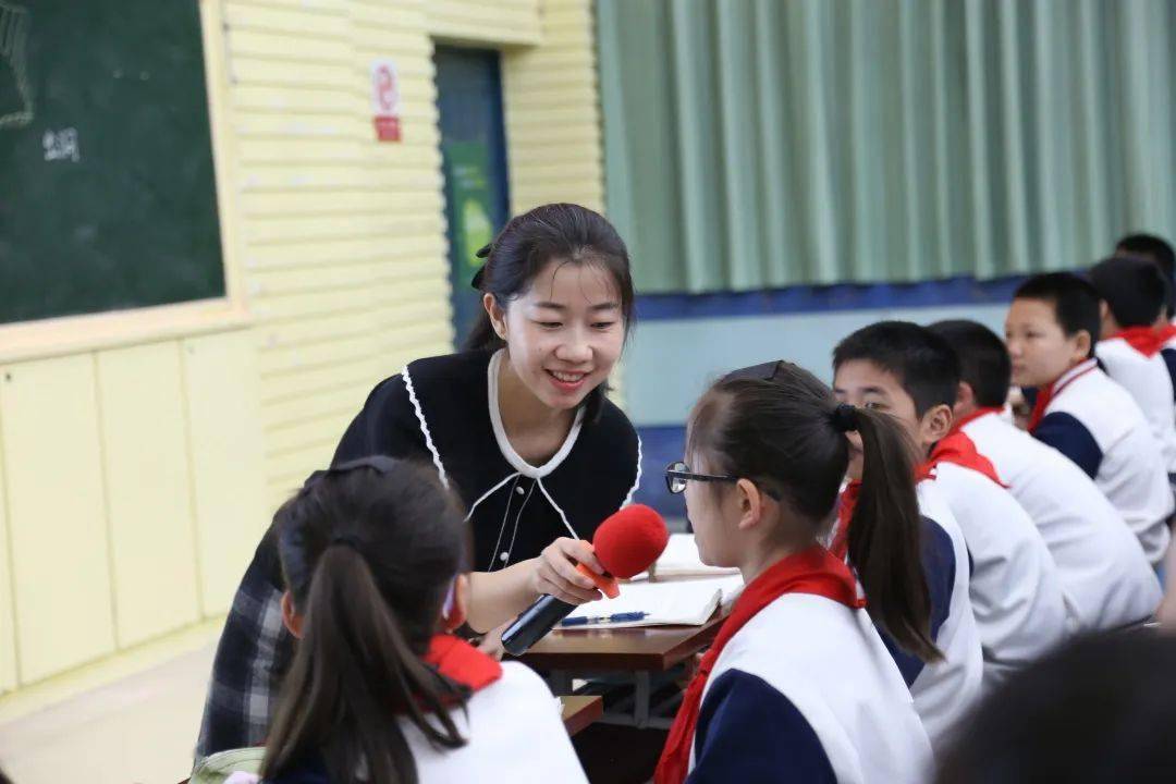 尊重儿童立场 凸显学科本味 ——中华路小学第十九届"