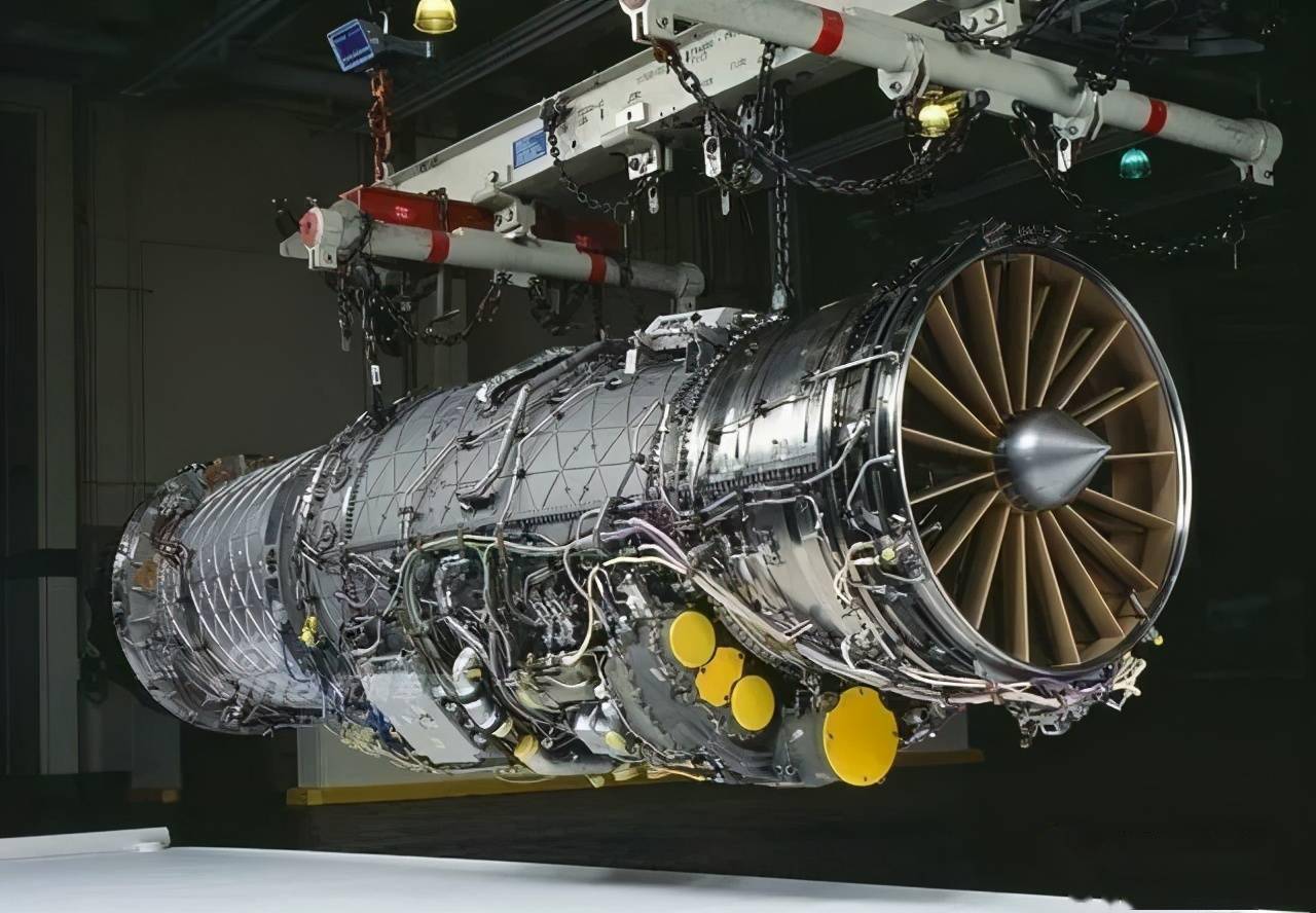 f135涡轮风扇发动机