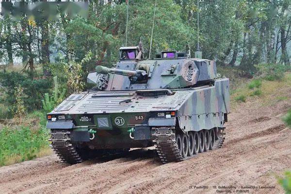 战车历史丨世界步兵战车的领跑者瑞典cv90步战车