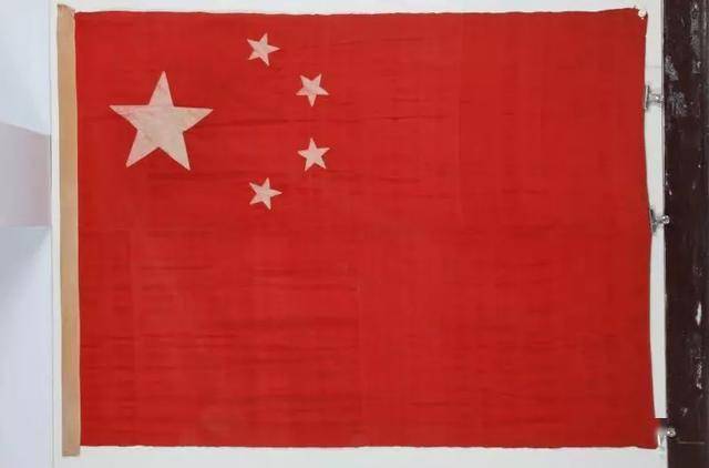 72年前,昆明升起的第一面五星红旗是他们缝制的