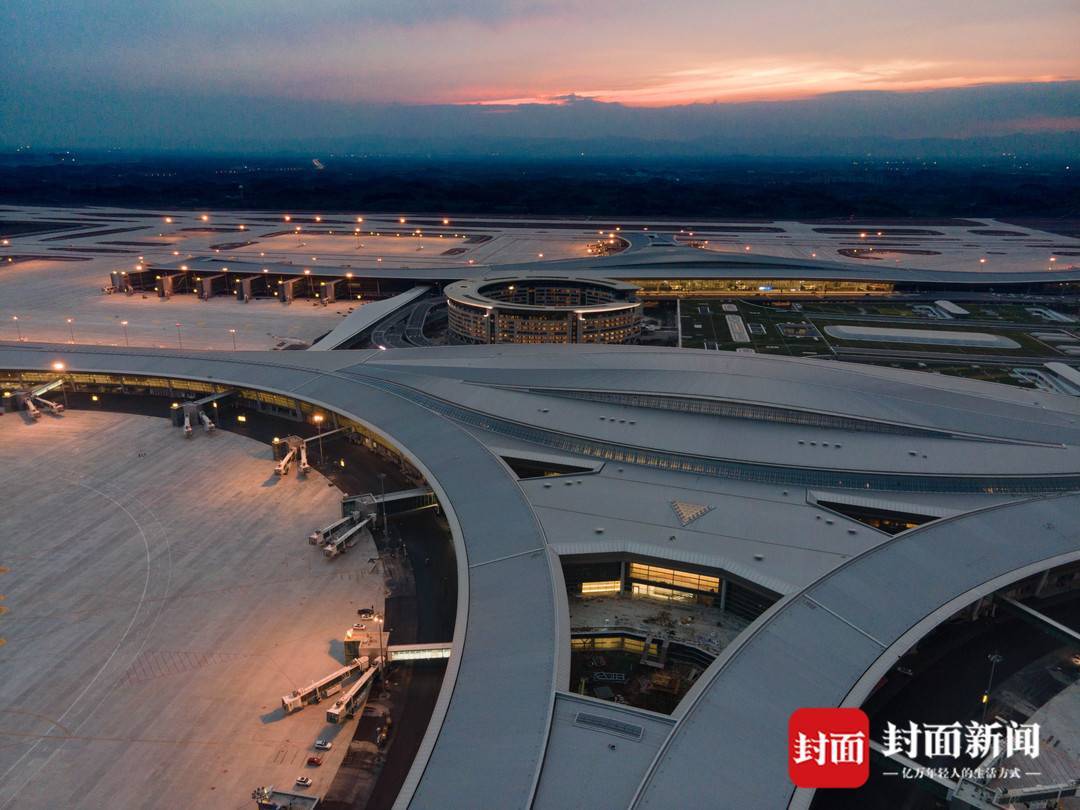 中国社科院城市与竞争力研究中心主任倪鹏飞天府机场促进四川和西南