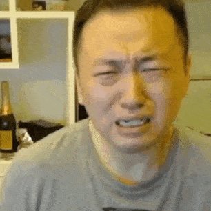 甚至,还把模仿之手伸到了直播界. 习得药水哥精髓.